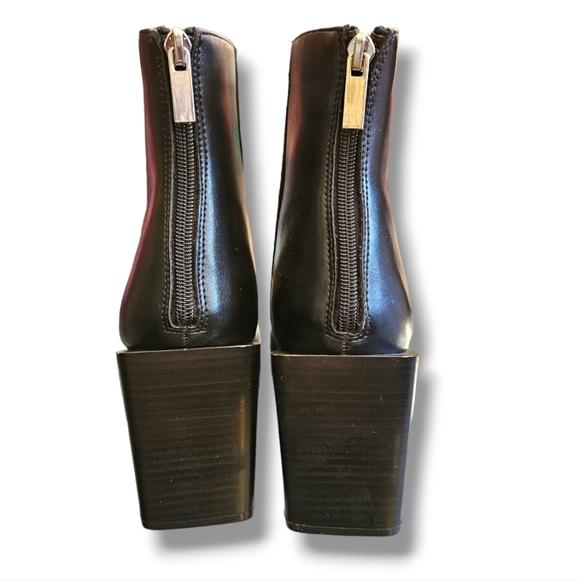 Black leather block heeled ankle boots - Picture 8 of 9